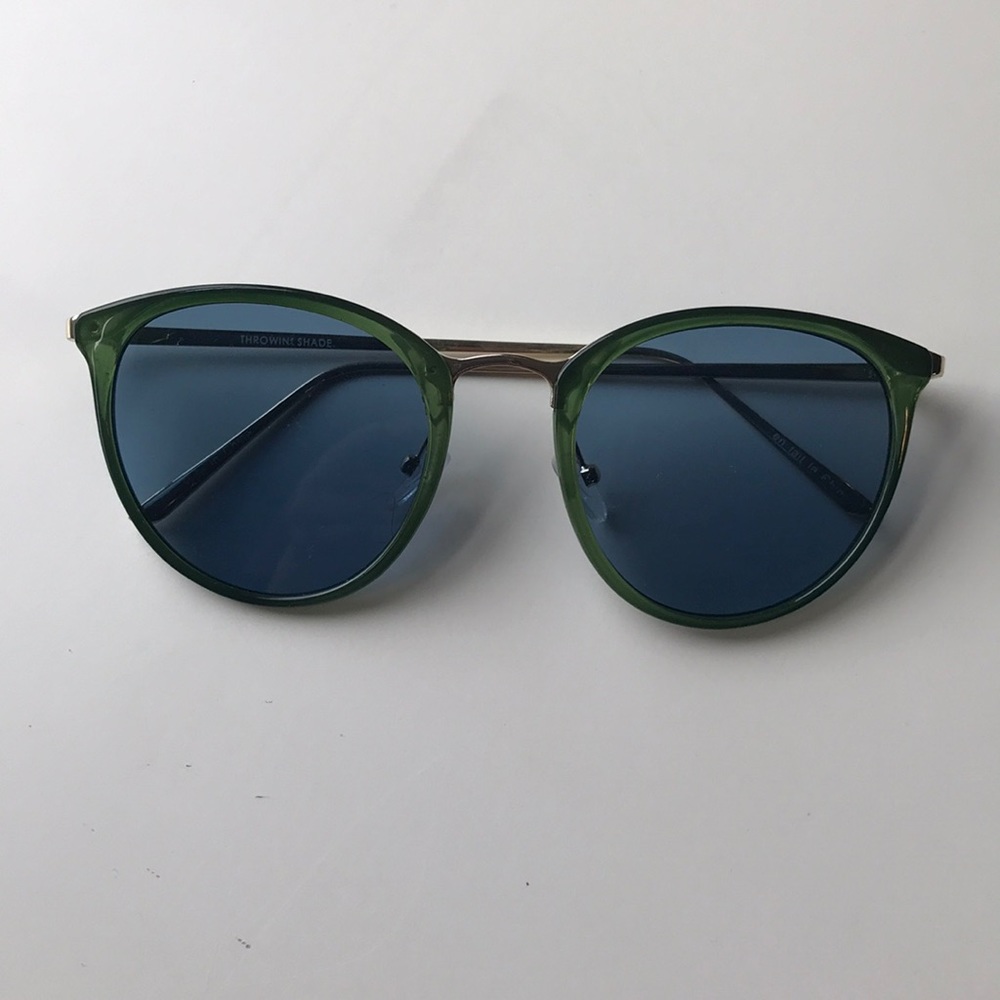 Urban Outfitters Daybreak Slim Round Sunglasses